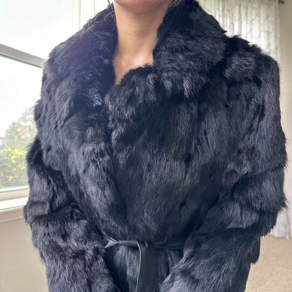 Real Fur Coat - Picture 4 of 9
